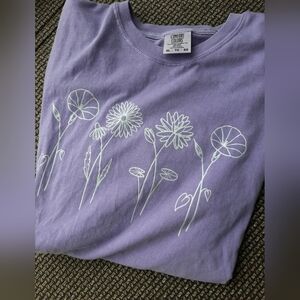 Comfort Colors floral graphic